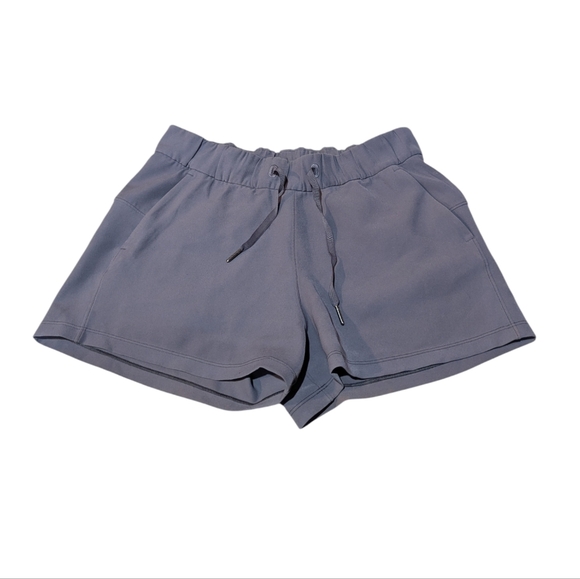 Lululemon On The Fly Short Woven 2.5" Moonwalk Soft Steel Grey size 6 Athleisure - Picture 2 of 5